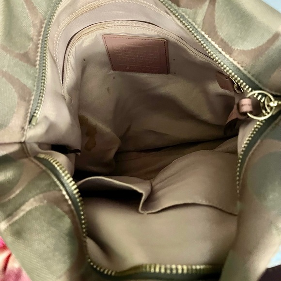 Gorgeous Coach Bag - Picture 3 of 3